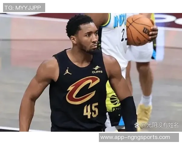 米切尔全场表现出色砍下33分助球队赢得胜利成为比赛关键人物